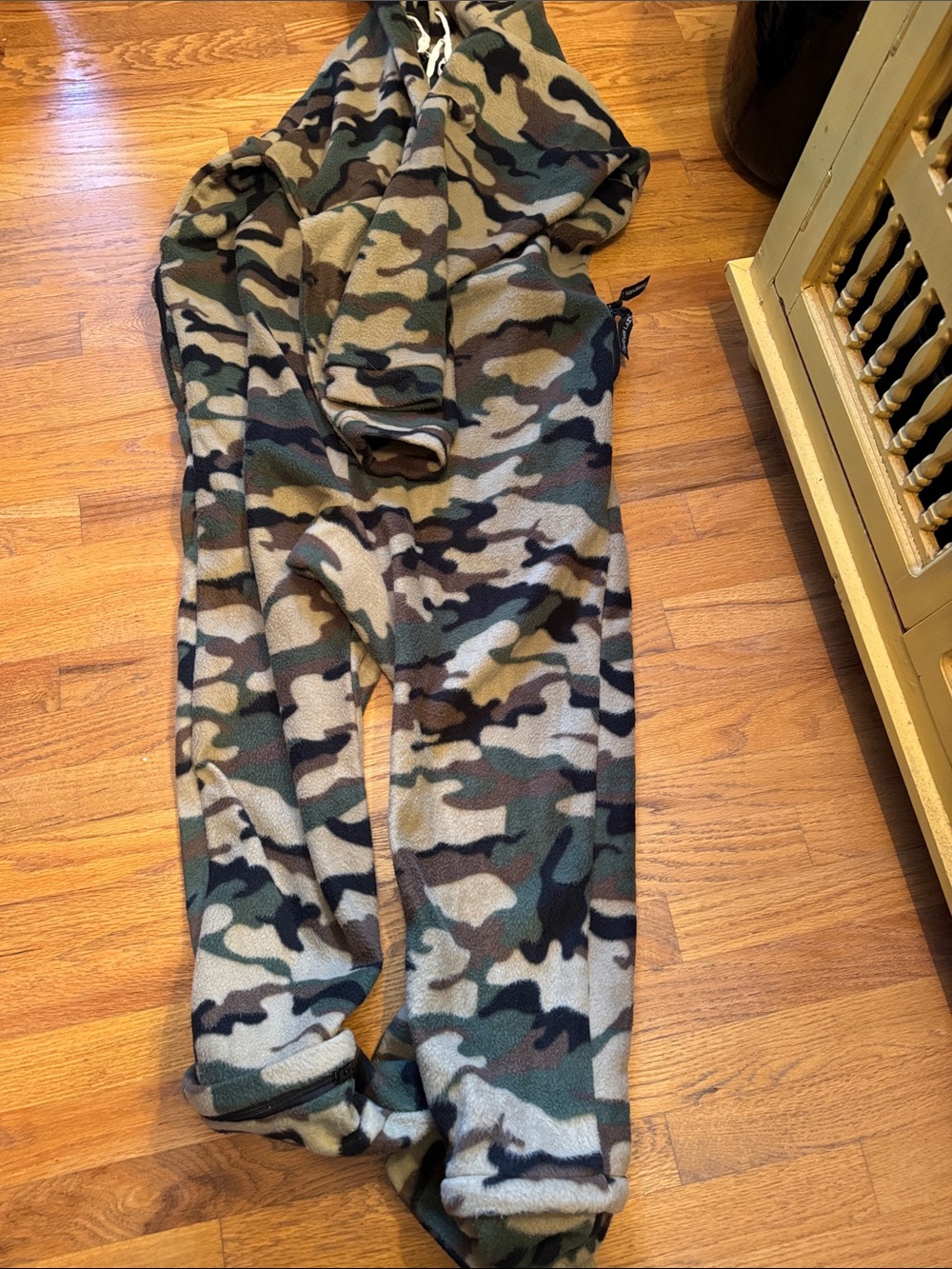 Adult Fleece Camo Pajamas. - Olive Green Camouflage